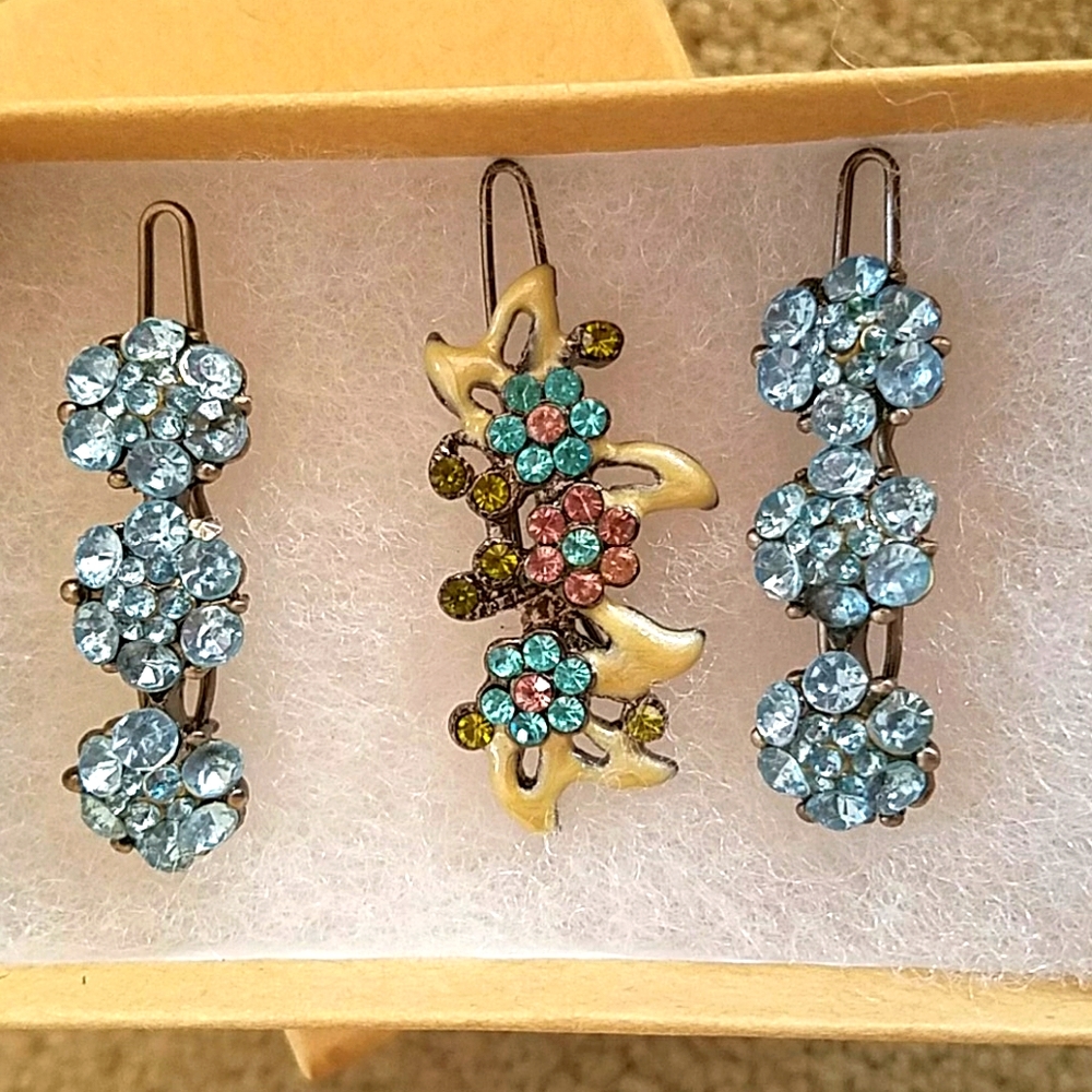 NWOT Beautiful hair accessories
